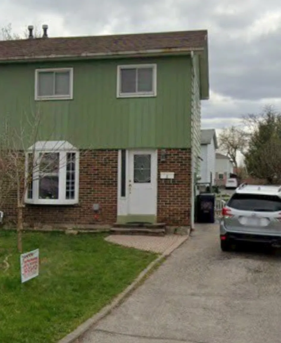 4 bed, $2,700 — Photo 1