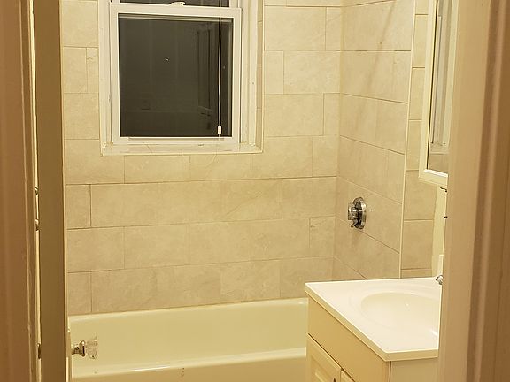 4th image of 1330 Commonwealth Ave APT 6