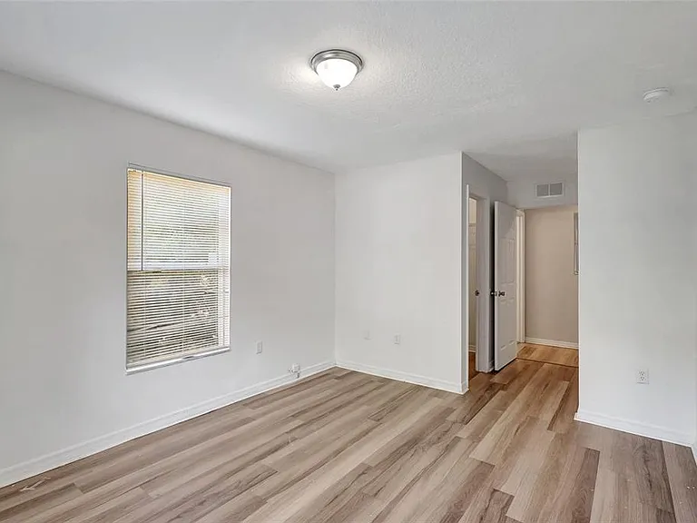 720 Newton Ave S — Photo 9
