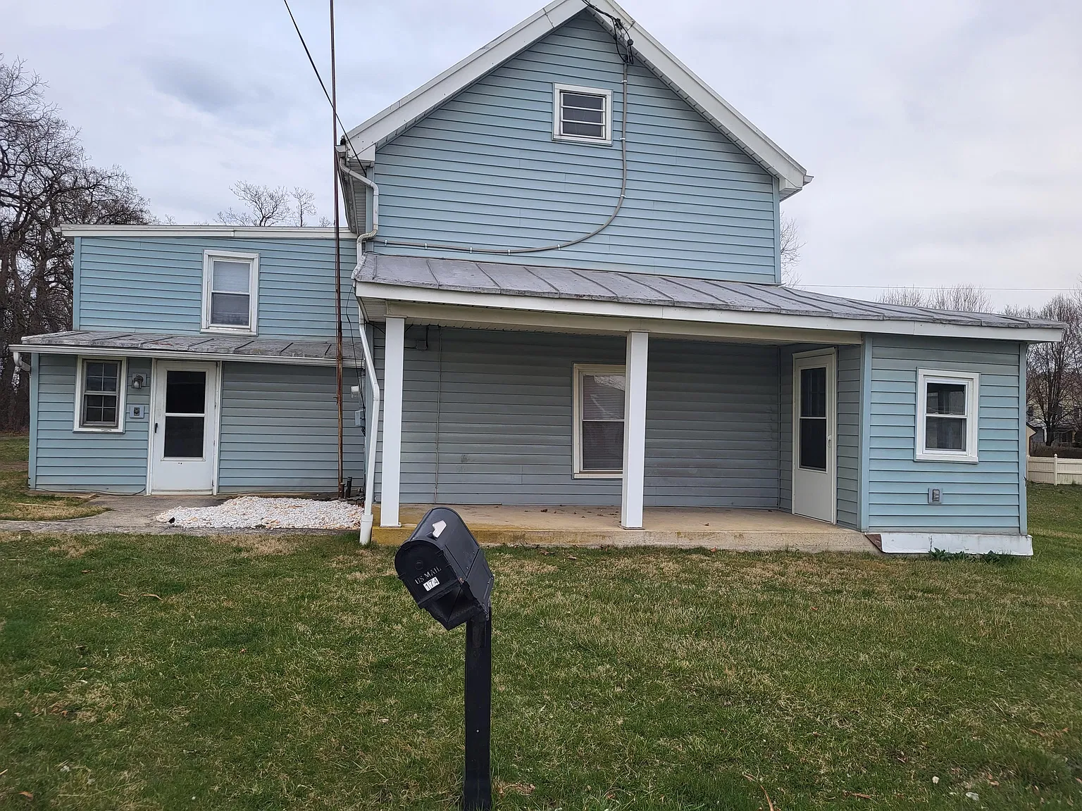 2 bed, 1194 sqft, $1,600 — Photo 2