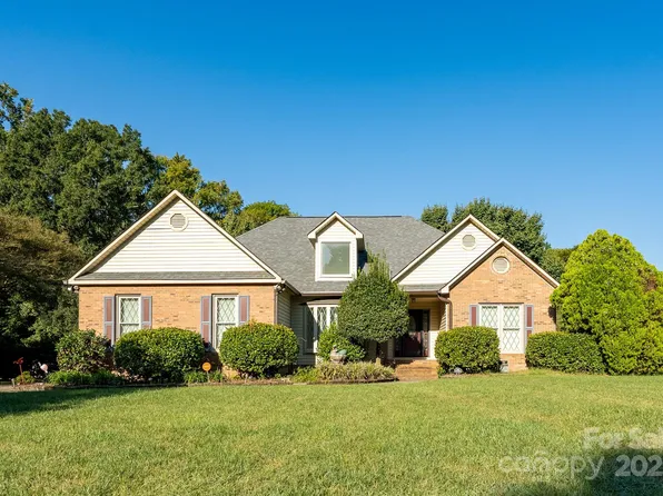 4700 Morris Glen Dr SW, Concord, NC 28027