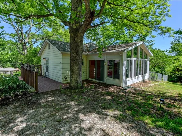 5363 NW Wagon Trl, Houston Lake, MO 64151
