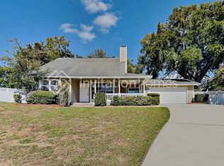 1319 Cove Pl, Tavares, FL 32778