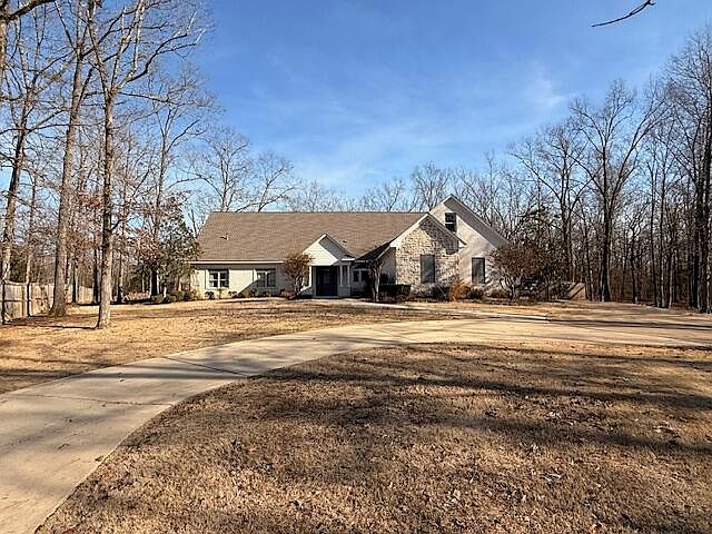 1st image of 108 Brookside Ct