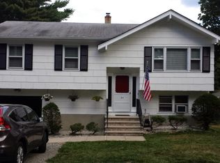 37 Rollins Trl, Hopatcong, NJ 07843