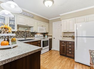 1807 1/2 County Road East E #34, Saint Paul, MN 55110