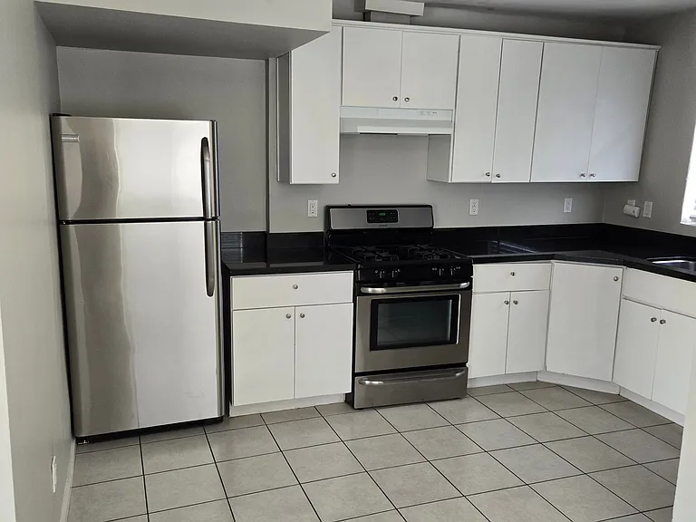 1614 W Osborn Rd — Photo 1