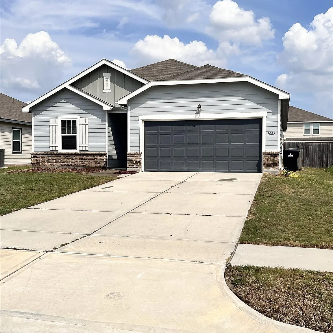 4 bed, 2.0 bath, 1715 sqft, $1,950 — Photo 3
