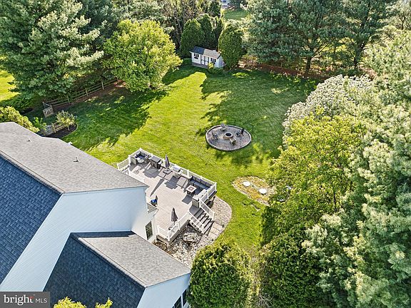 4th image of 1210 Thunder Hill Rd
