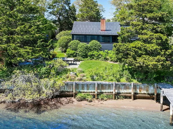 10 Bluff Point Ln, Sag Harbor, NY 11963