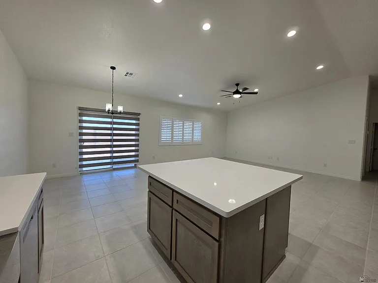 9927 E 36th Pl — Photo 5