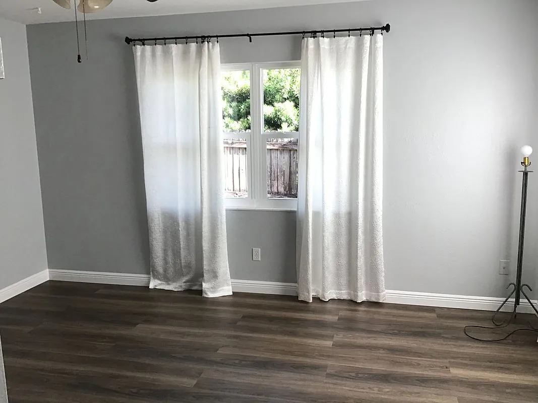 2 bed, 1.0 bath, 800 sqft, $1,800 — Photo 4
