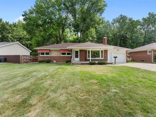 24680 E Huron River Dr, Flat Rock, MI 48134