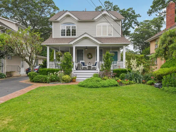 402 N Village Avenue, Rockville Centre, NY 11570