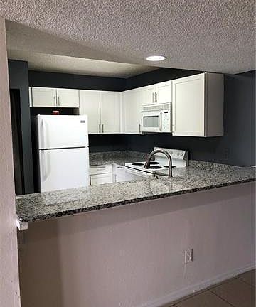 2nd image of 132 Santa Clara Dr APT 6