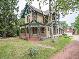 708 E Lisbon Rd, Oconomowoc, WI 53066