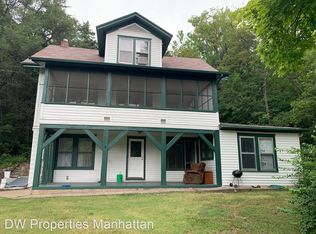 1324 N 8th St, Manhattan, KS 66502