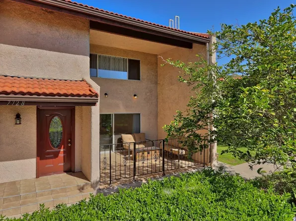 7728 Via Sorrento #29, Burbank, CA 91504