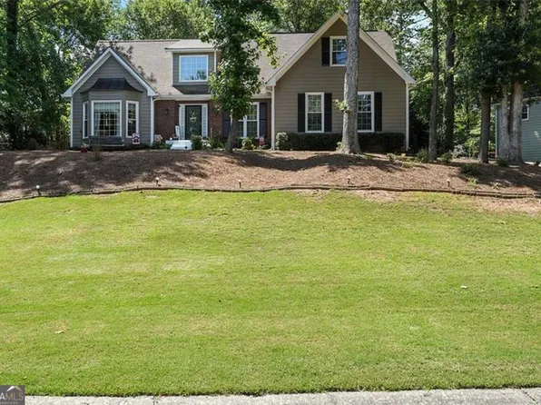912 Spring Valley, Woodstock, GA 30189