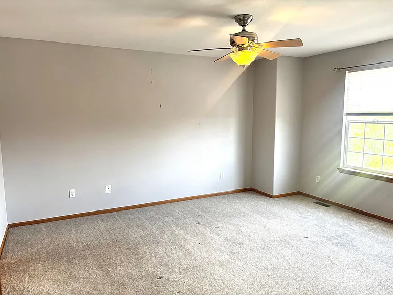 10318 Ravenswood Ln — Photo 15