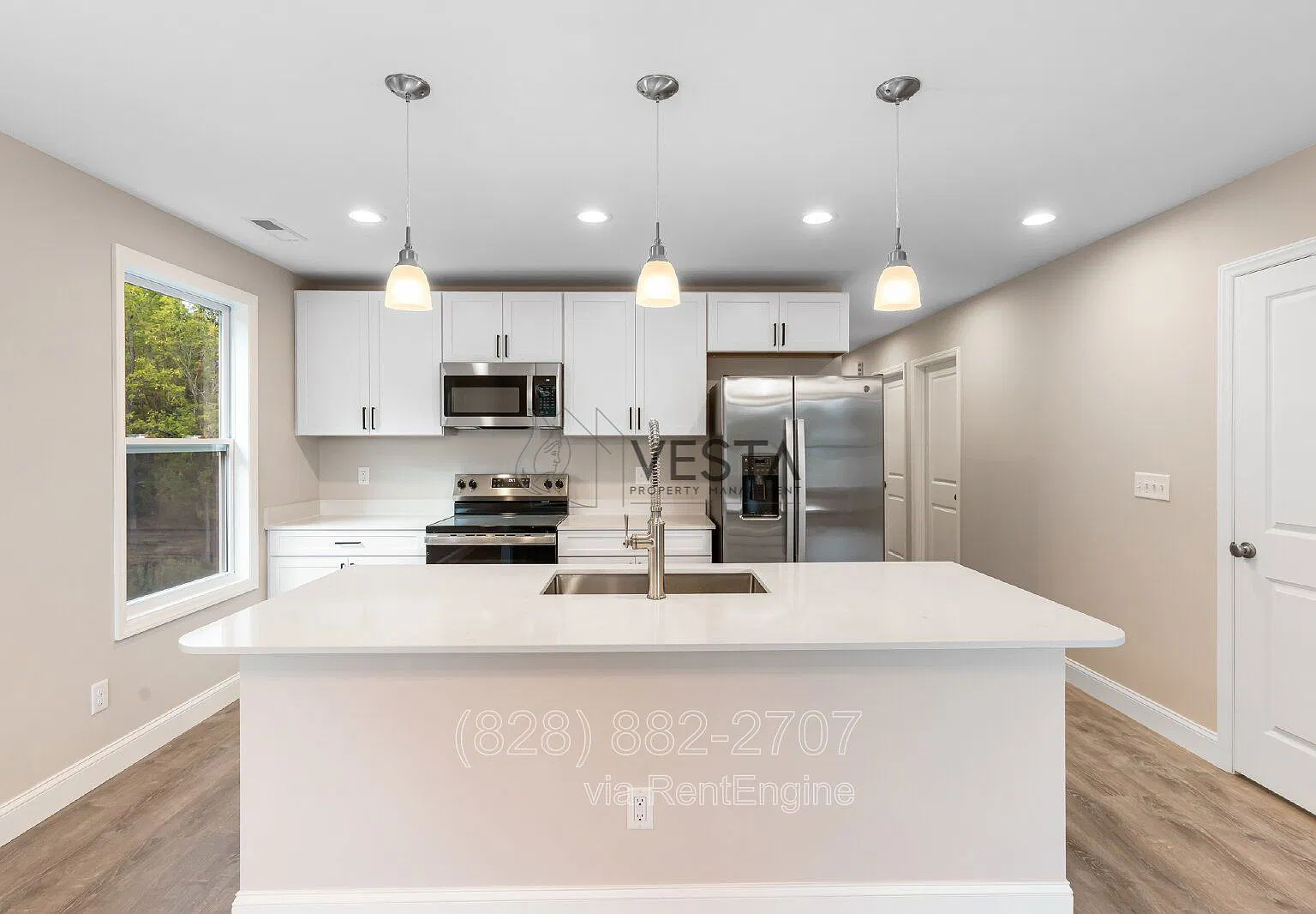 3 bed, 2.0 bath, 1354 sqft, $2,195 — Photo 3