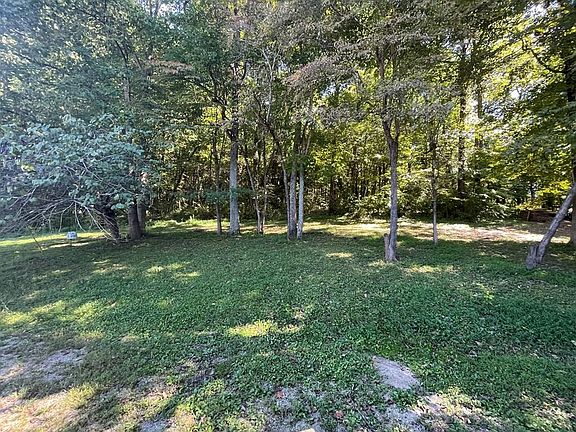 4th image of 210 Shadowlawn Ct