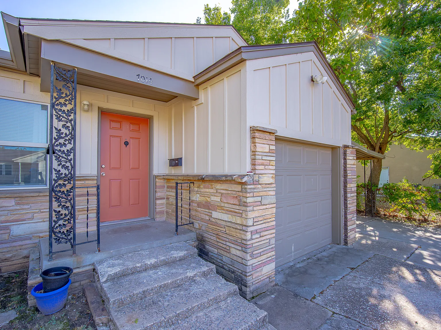 2 bed, 828 sqft, $1,450 — Photo 2