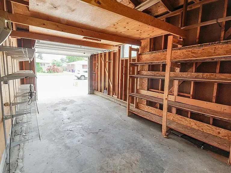 3025 W Saratoga Ave — Photo 25