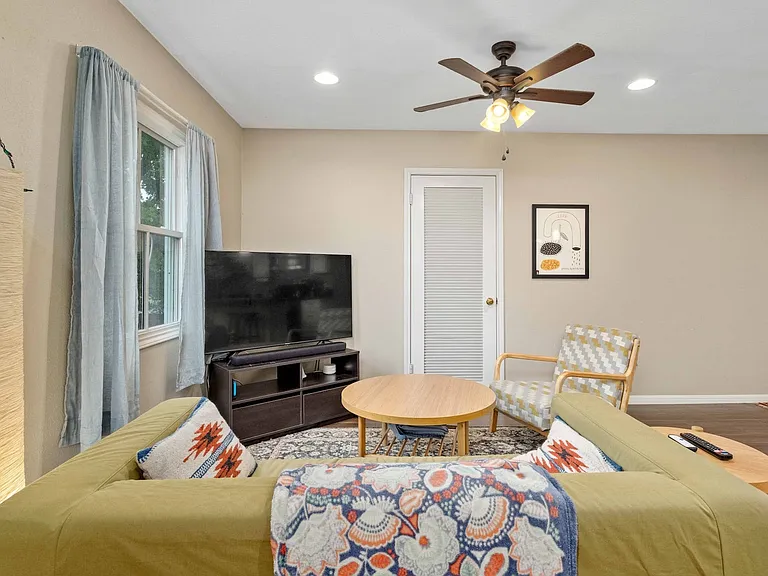 3822 Ridgelea Dr #B — Photo 4
