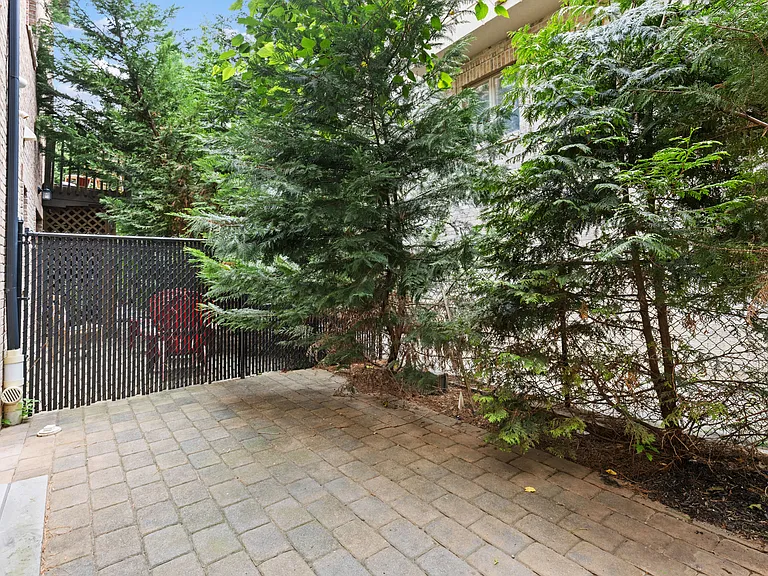 40 E Oakdene Ave #B — Photo 37