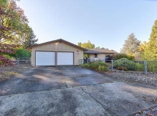 2820 Florer Dr, Grants Pass, OR 97527
