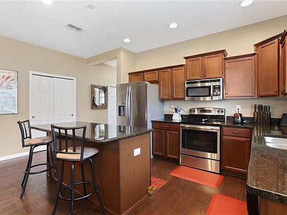 3rd image of 702 Bridgeford Crossing Blvd