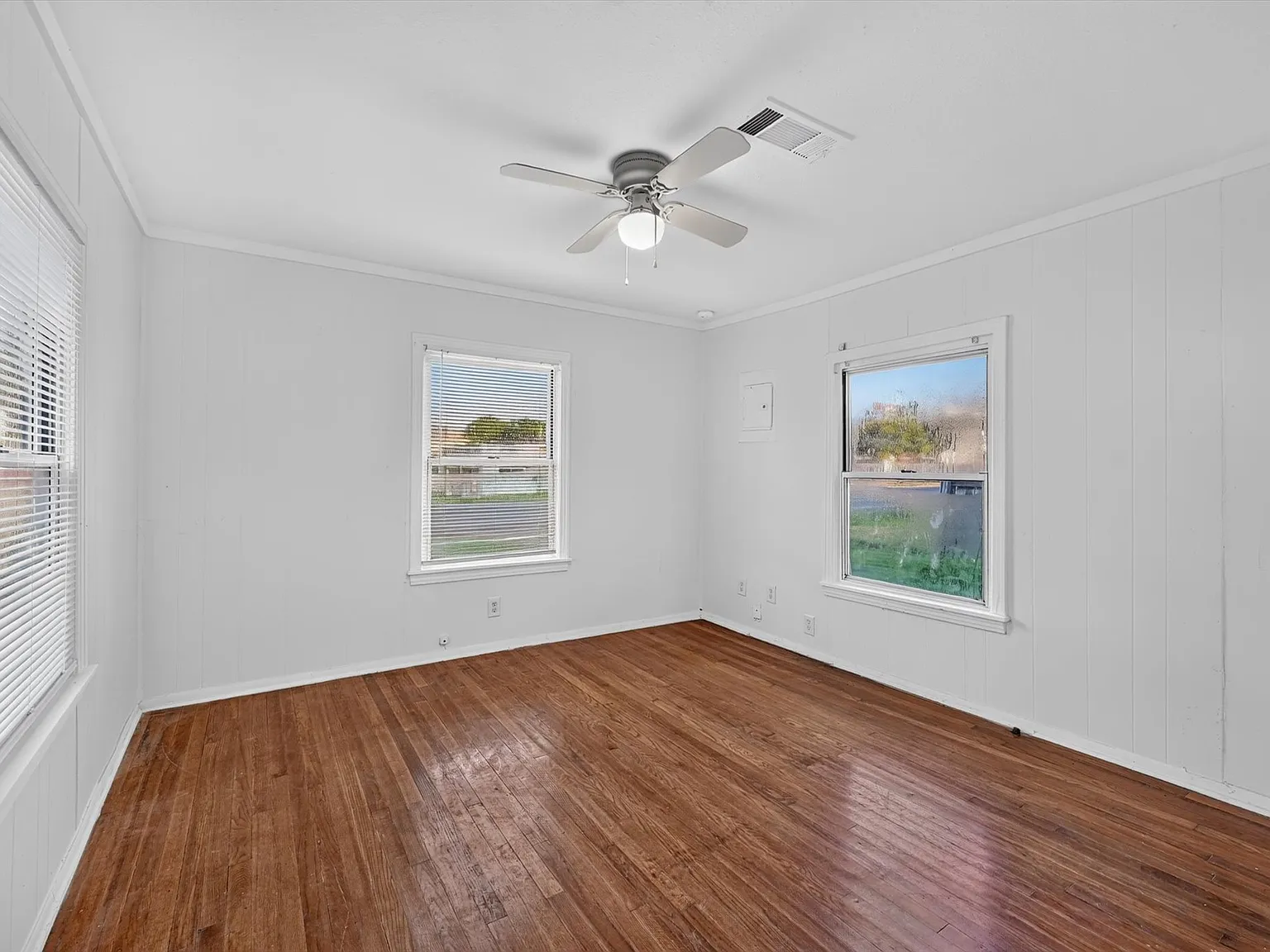 3 bed, 1440 sqft, $1,990 — Photo 3