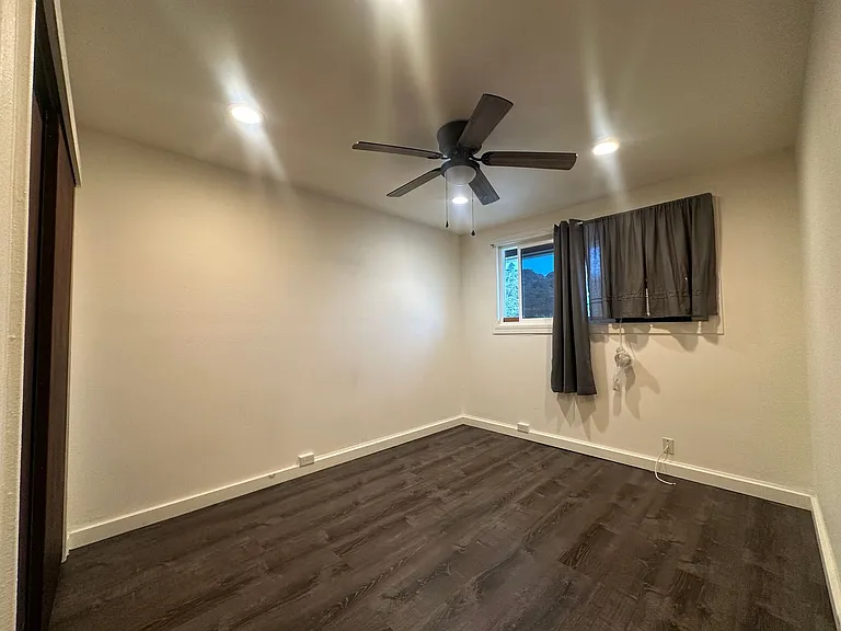 2407 Booth Rd — Photo 6