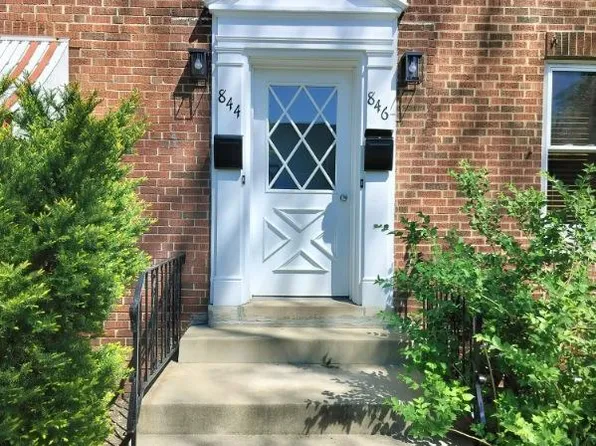 846 Hannah Ave, Forest Park, IL 60130
