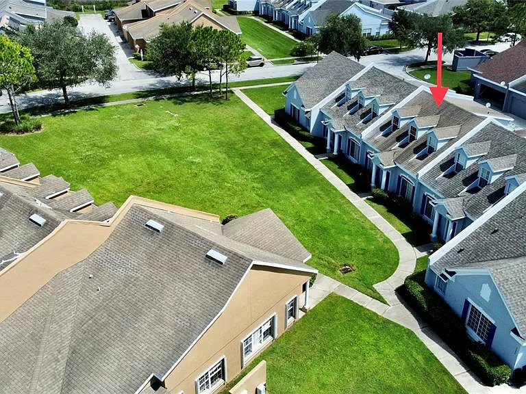 2074 Island Walk Dr — Photo 25