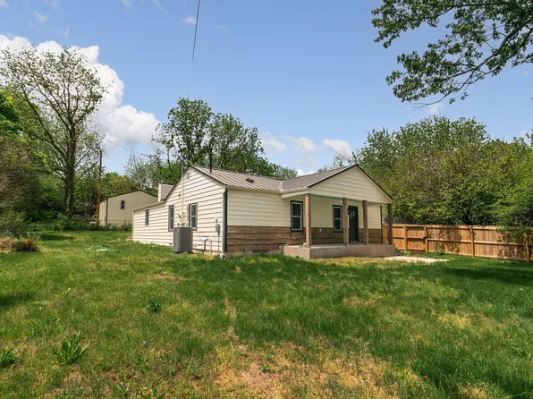 2031 N Farm Rd 197, Springfield, MO 65802