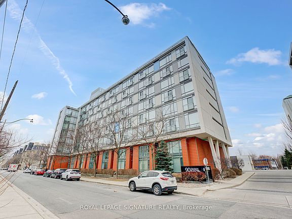 4th image of 90 Stadium Rd #602