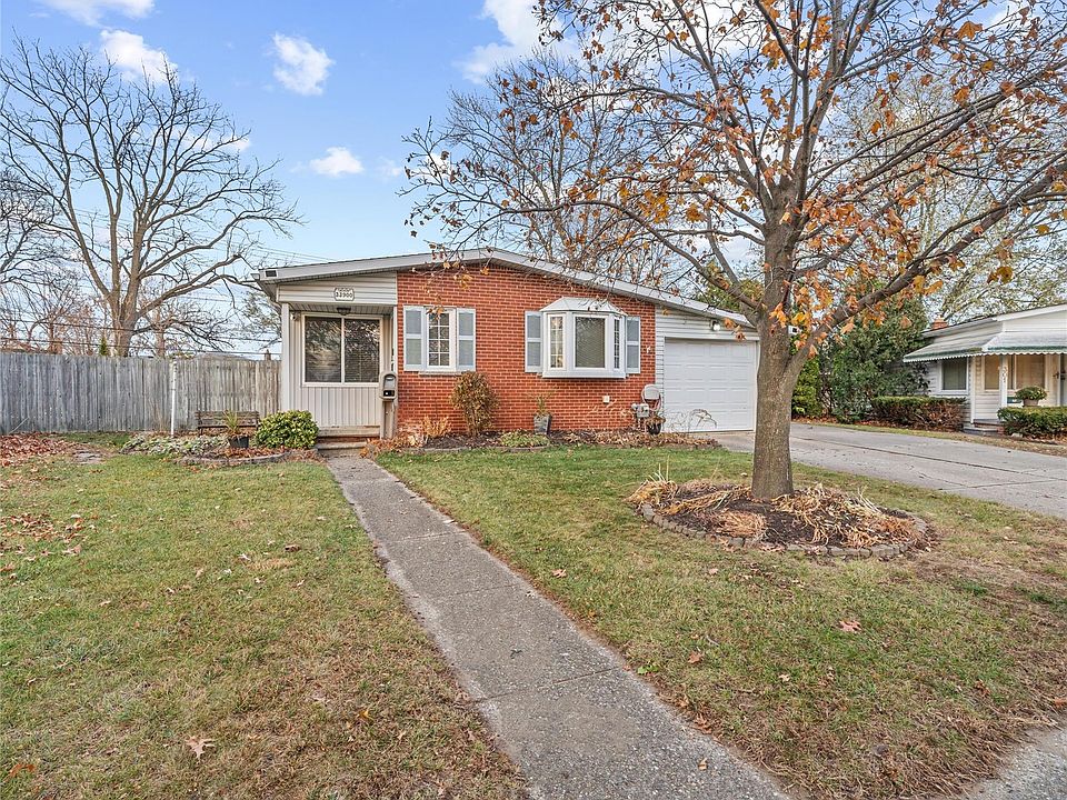 1st image of 33900 Beechnut St