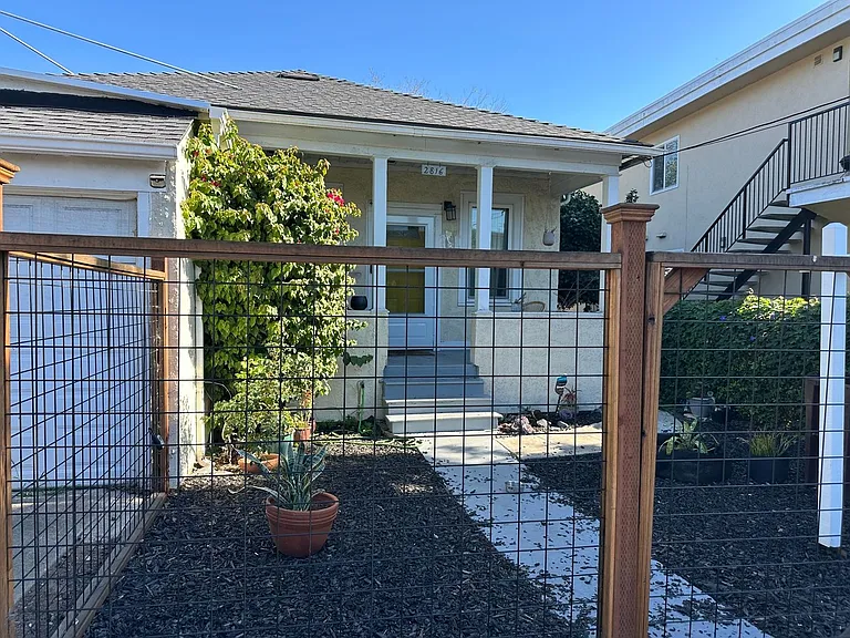 2816 Viola St — Photo 1