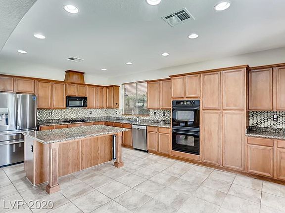 4th image of 645 Bighorn Creek St