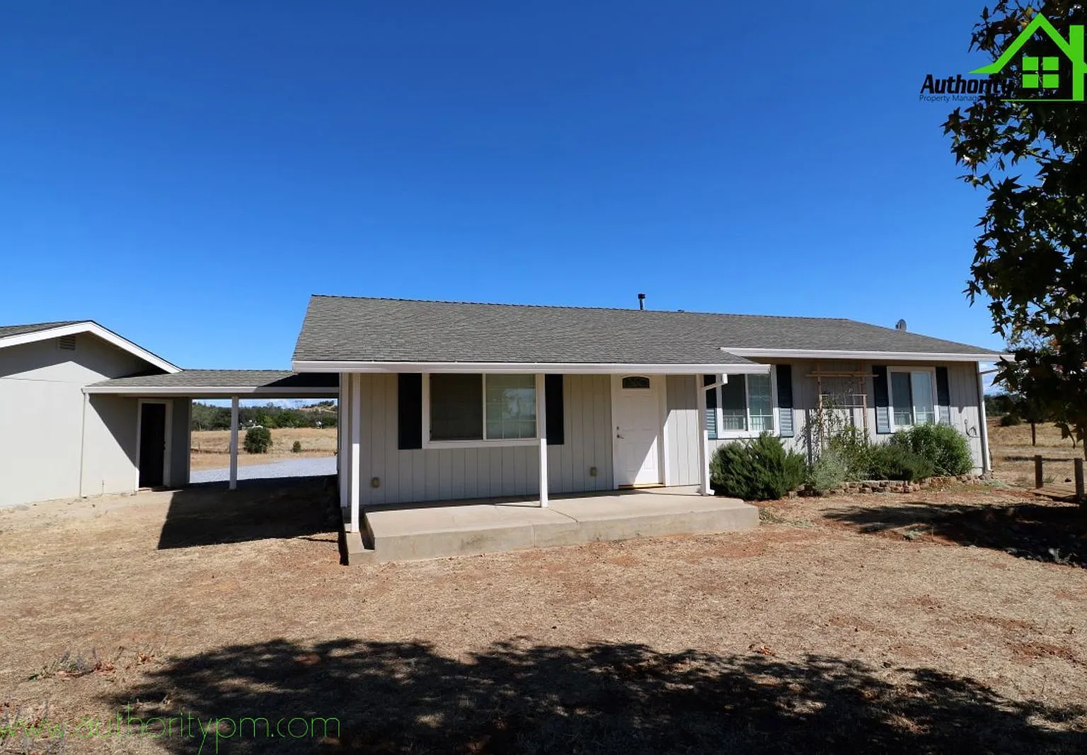 3 bed, 2.0 bath, 1266 sqft, $1,725 — Photo 1