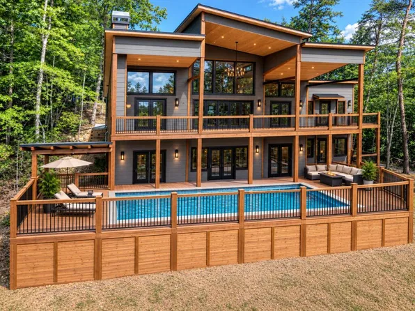 286 Mountain Rdg, Blue Ridge, GA 30513