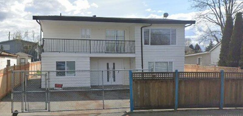 Surrey House for rent - 2 Bedrooms — photo 8