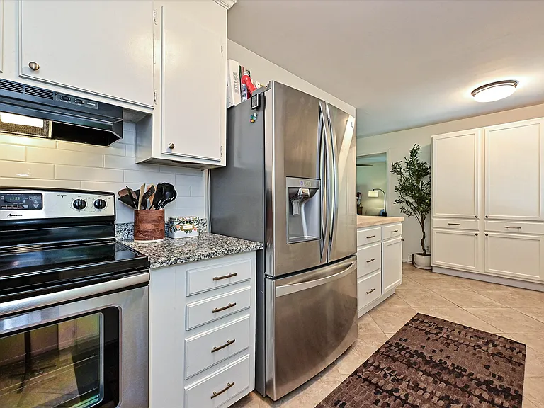 4730 Crestmont Dr — Photo 15