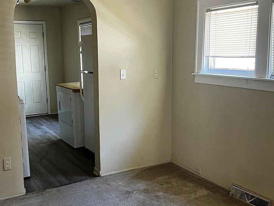 1861 Academy St, photo 8