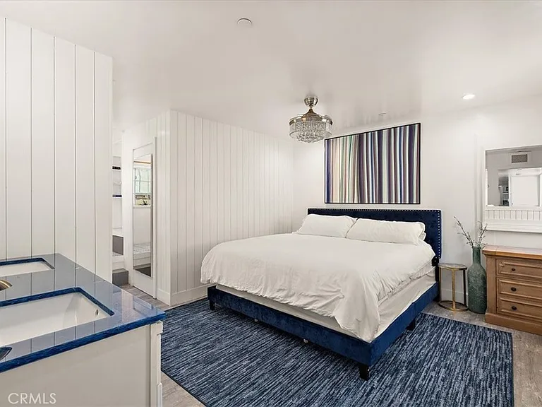 2214 W Oceanfront #B — Photo 16