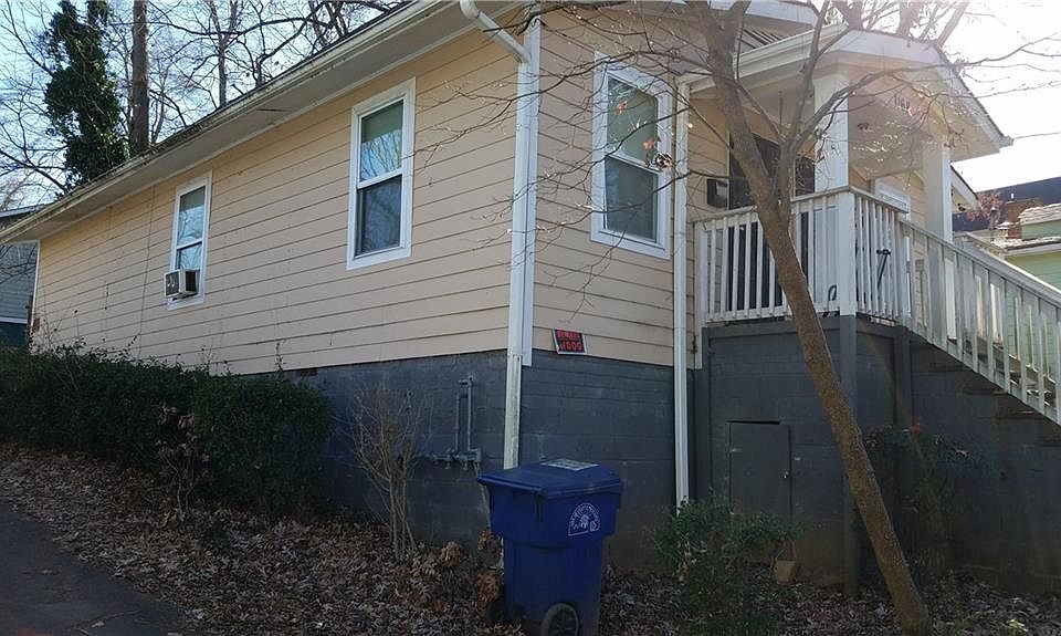 2nd image of 1168 Booker Ave SW