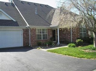 4602 Amberly Ct, Louisville, KY 40241