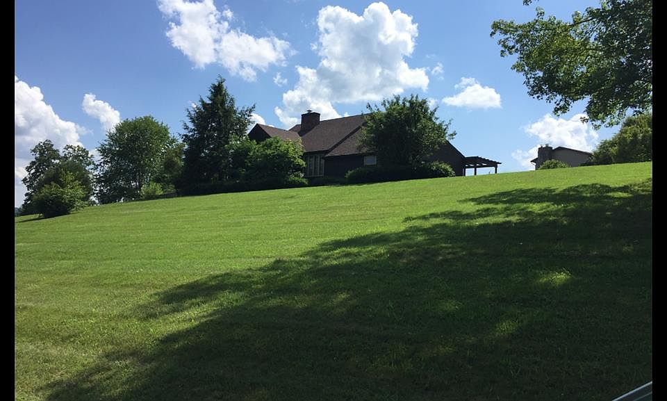 1st image of 113 Oakwood Ridge Dr